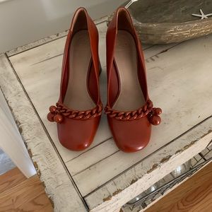 Tory Burch Stacked Heel Pump ( Rust)